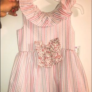 Size 6 little girls spring dress. Never worn